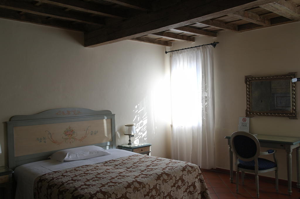 Bed and Breakfast Il Giardino Fiorito Ferrara Exterior foto