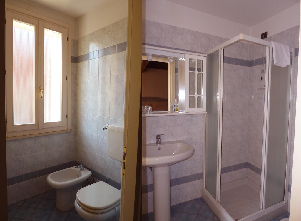 Bed and Breakfast Il Giardino Fiorito Ferrara Zimmer foto